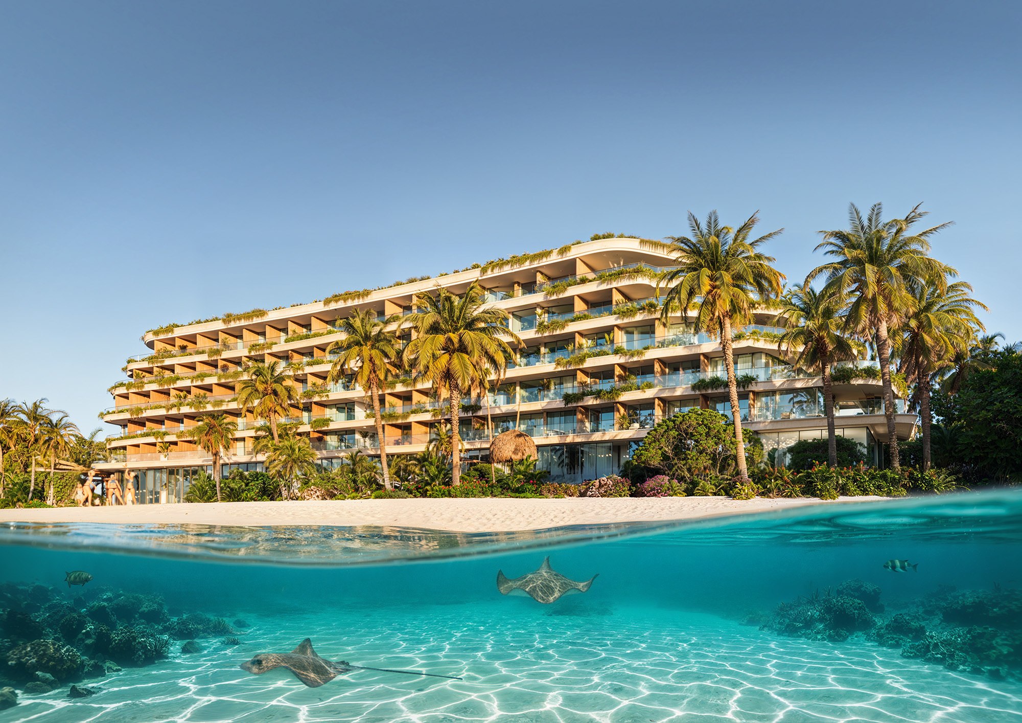 Корпус резиденций Radisson Resort Maldives с лагуной